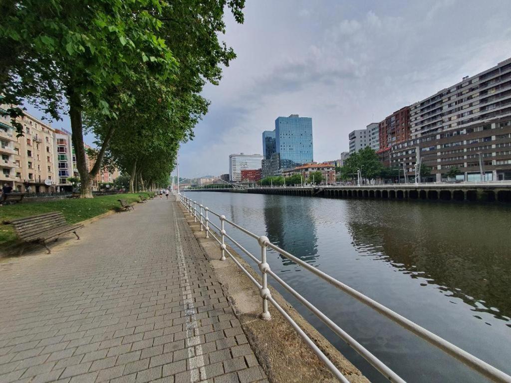 Pension Guggenheim Riverview Hbi01297 بلباو المظهر الخارجي الصورة