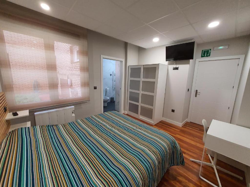 Pension Guggenheim Riverview Hbi01297 بلباو المظهر الخارجي الصورة
